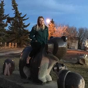 Meet your Posher, Lea